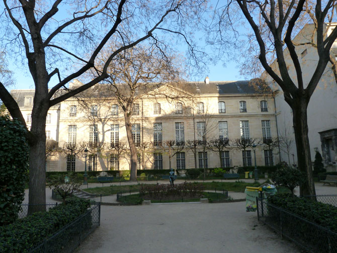 Rue des FrancsBourgeois, 75004 Paris